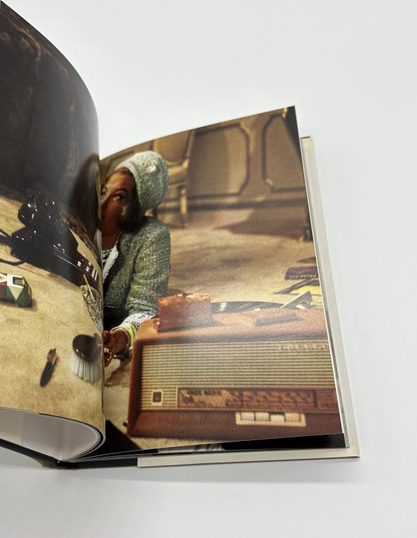 CHANEL UNIVERSE OF FASHION