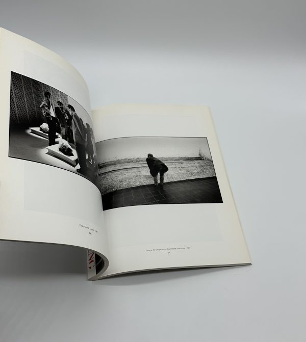 MUSEUM WATCHING　「美術館へいこう！」　エリオット・アーウィット写真展