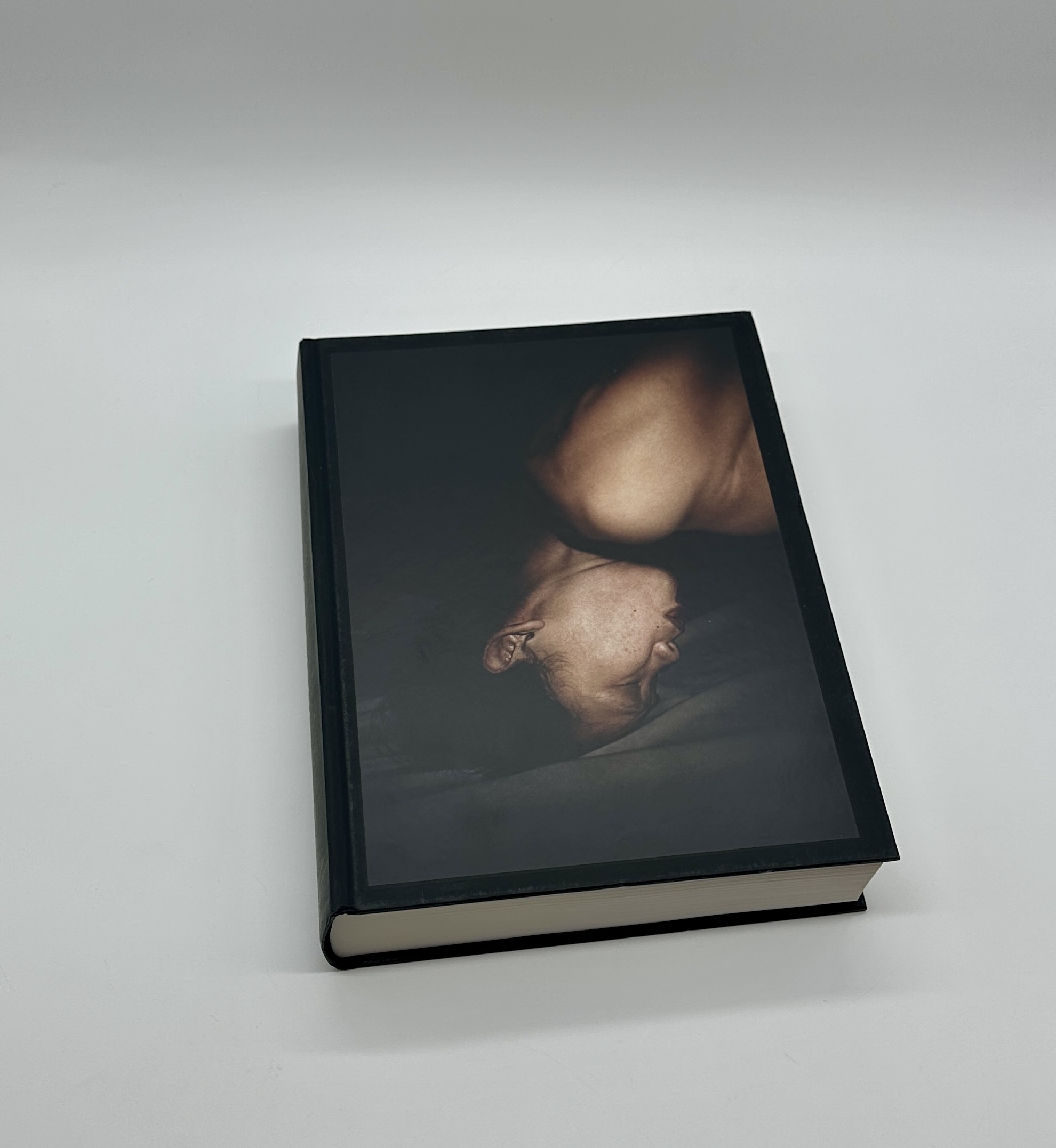 ANTIBODIES - 画像 (1)