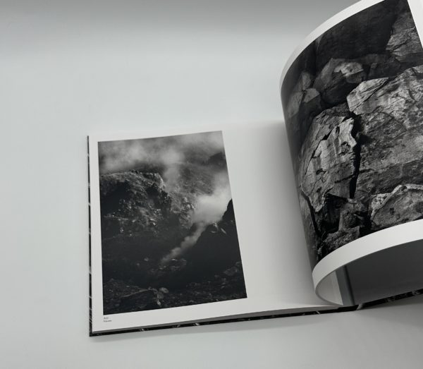 「署名入」生きている大地