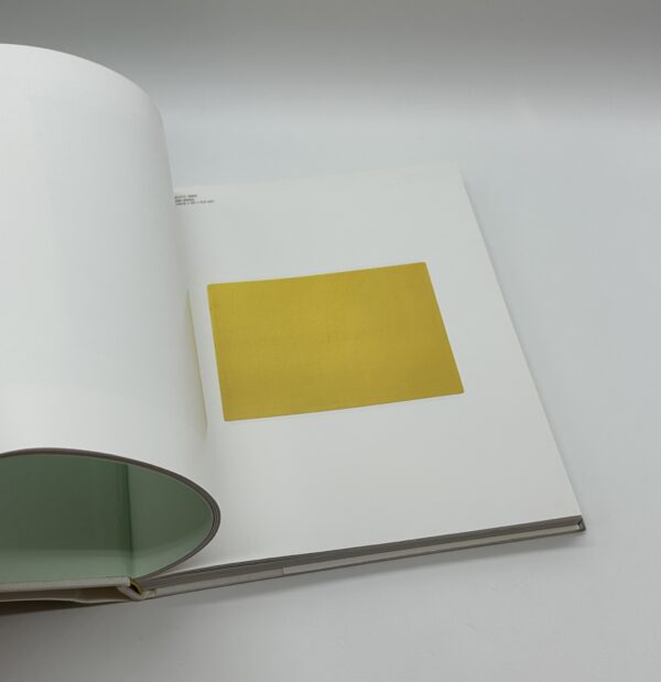 THE OCTOPUS EATS ITS OWN LEGS