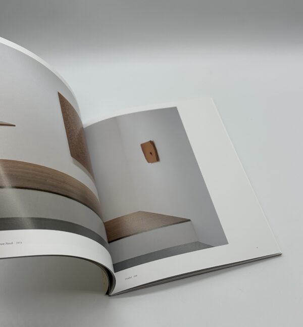 Matter in Contact　物質の肌合い