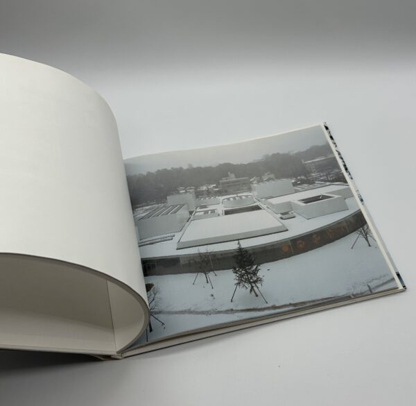 妹島和世＋西沢立衛/SANAA