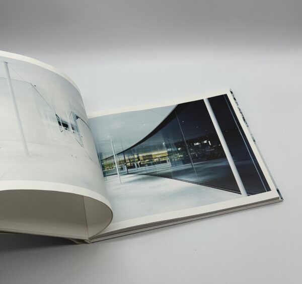 妹島和世＋西沢立衛/SANAA