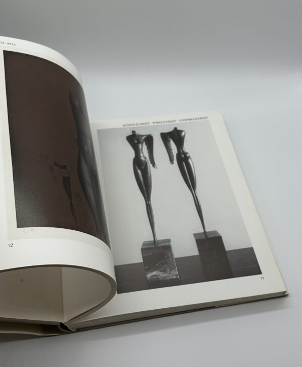 SKULPTURE UND OBJEKTE