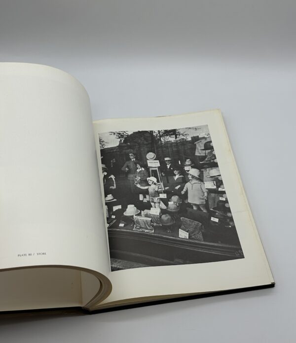 THE WORLD OF ATGET 176 PHOTOGRAPHS BY ATGET