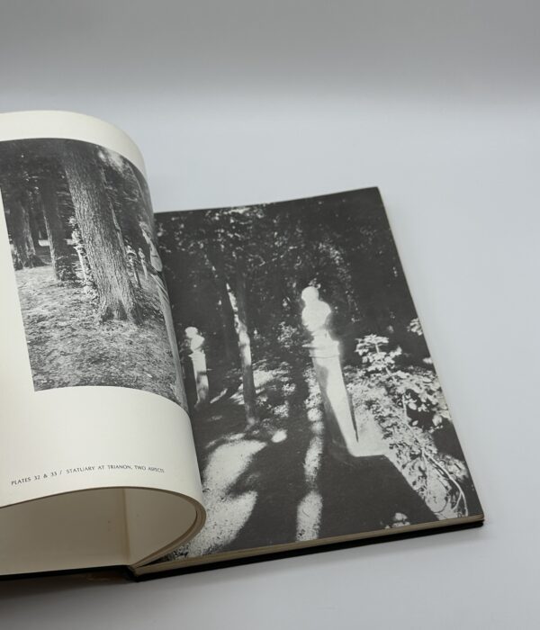 THE WORLD OF ATGET 176 PHOTOGRAPHS BY ATGET