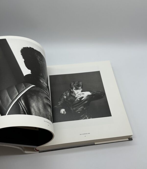 ロバート・メイプルソープ写真集