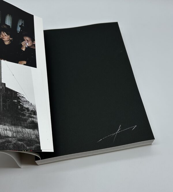 『署名入』借りた場所、借りた時間　Borrowed place, borrowed time