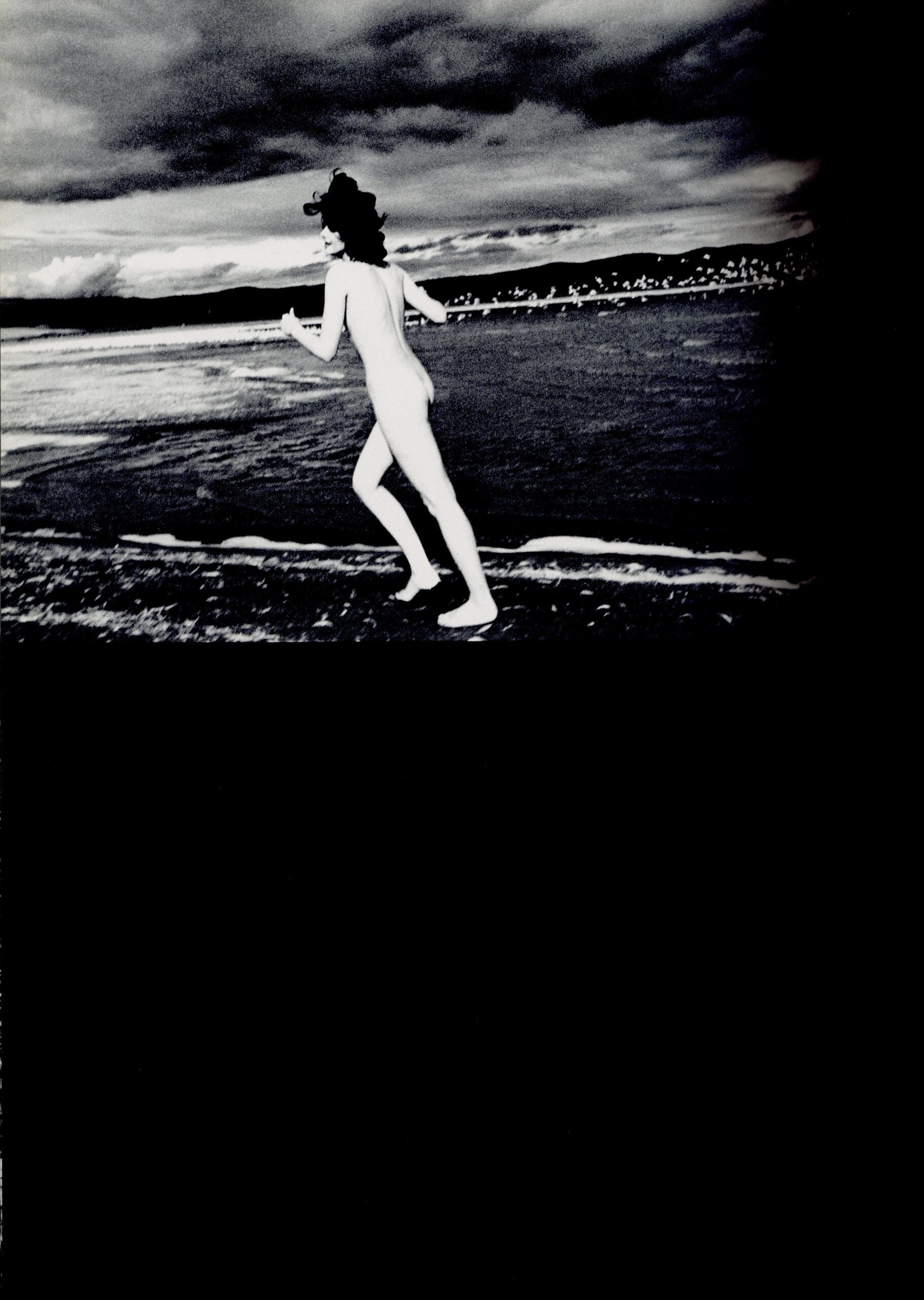 EMA Nude in Africa - 画像 (3)